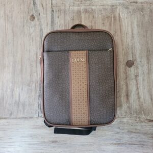 Mochila Guess cuadrada